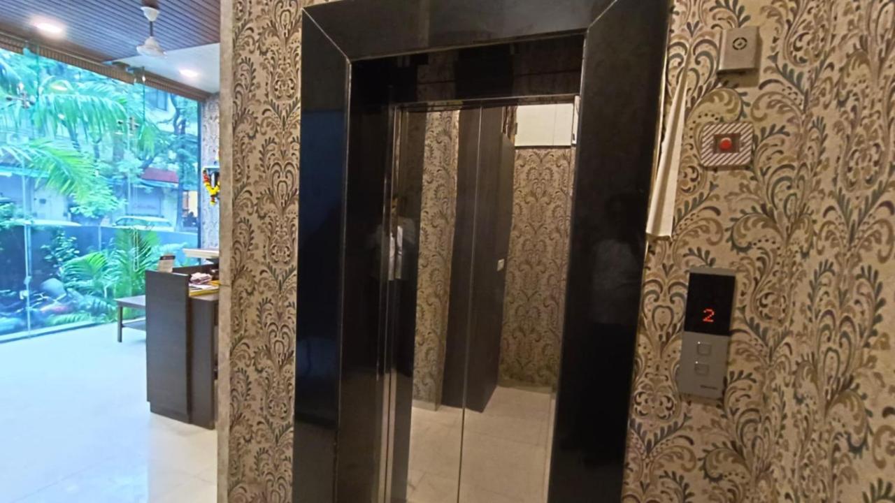 Hotel J R Residency à Navi Mumbai Extérieur photo