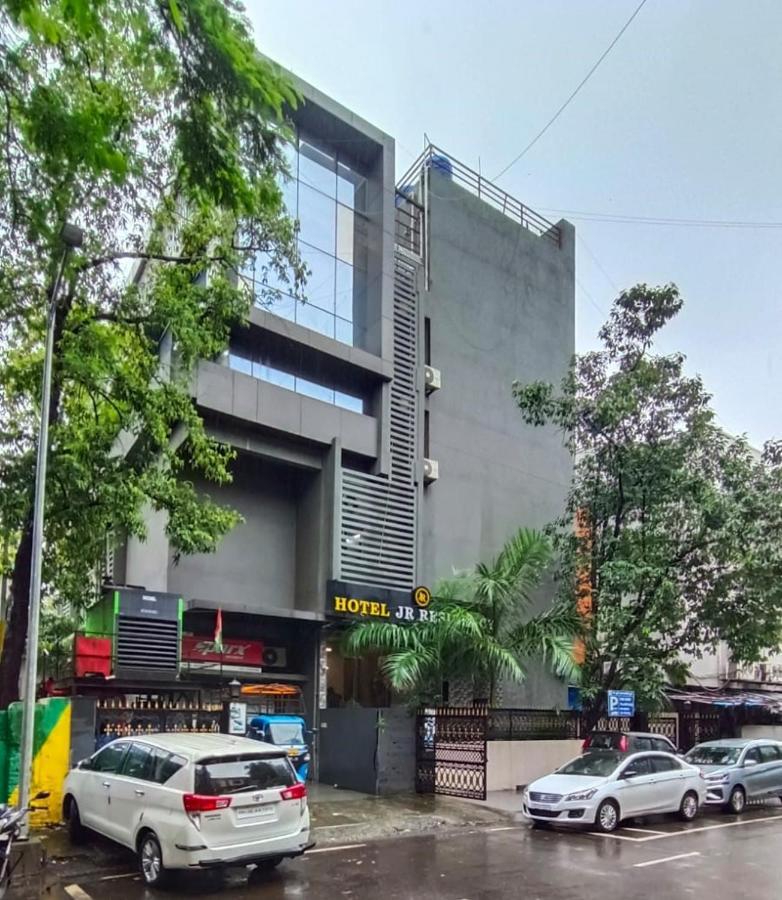 Hotel J R Residency à Navi Mumbai Extérieur photo