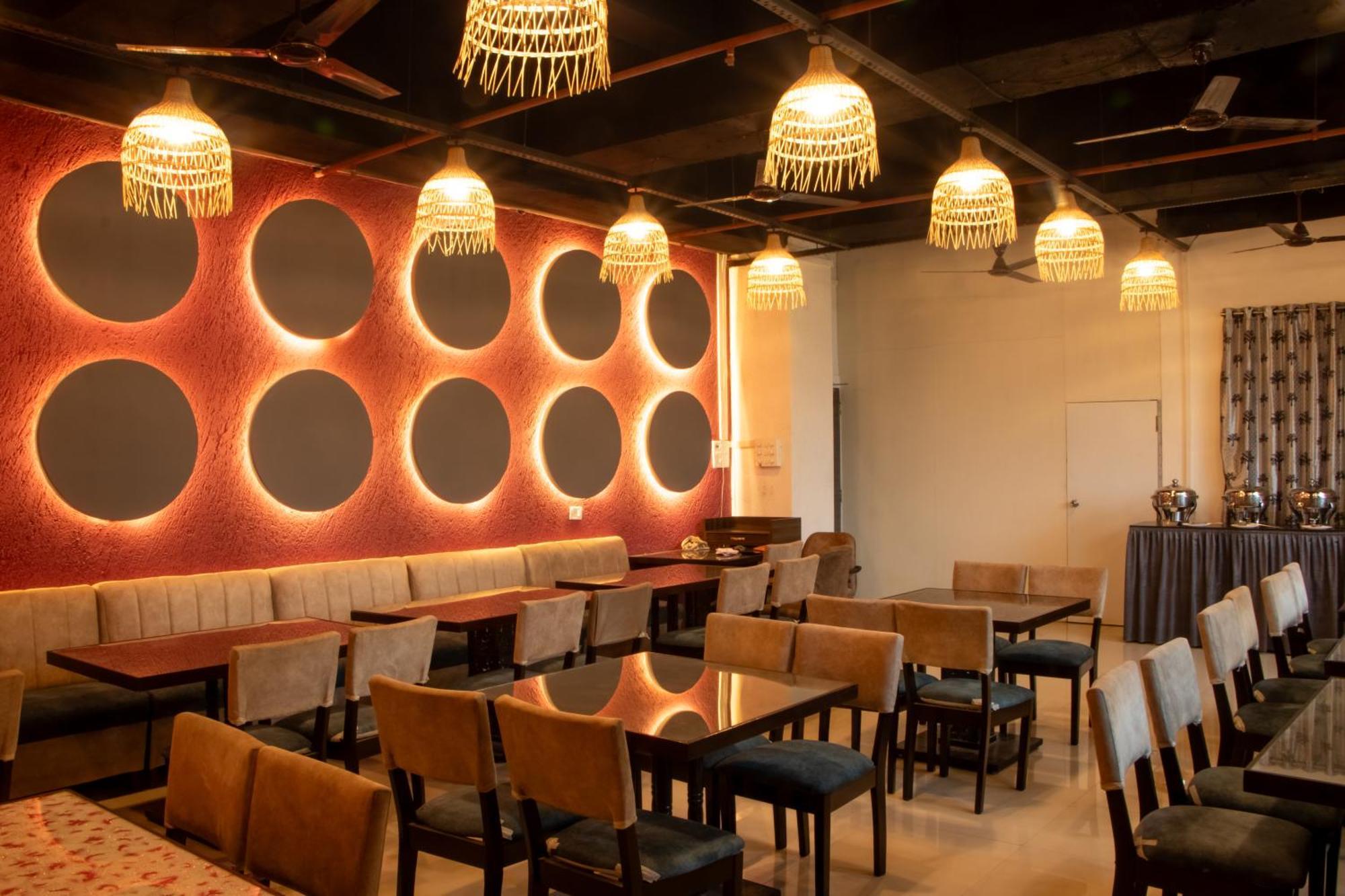 Hotel J R Residency à Navi Mumbai Extérieur photo