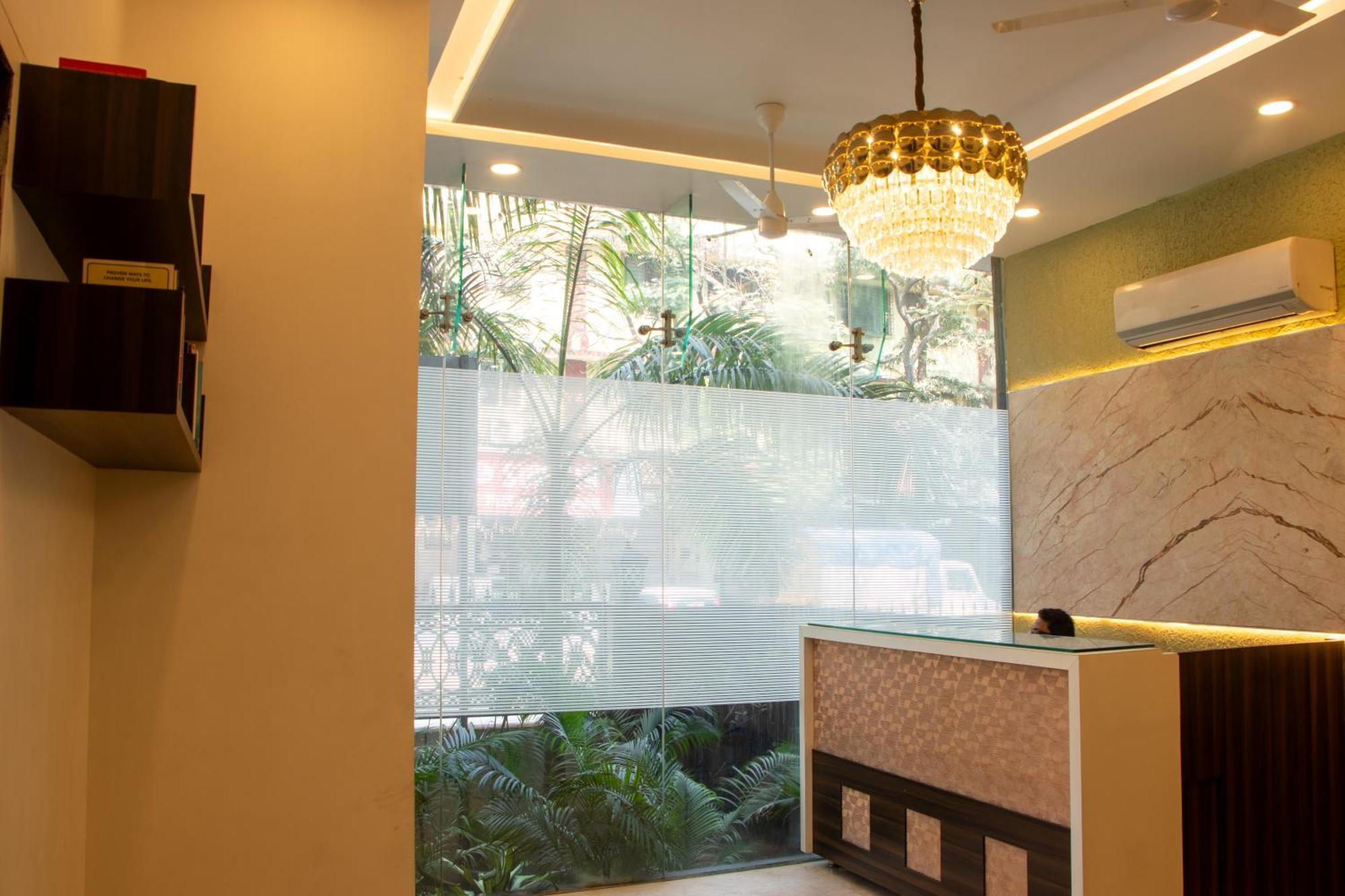 Hotel J R Residency à Navi Mumbai Extérieur photo
