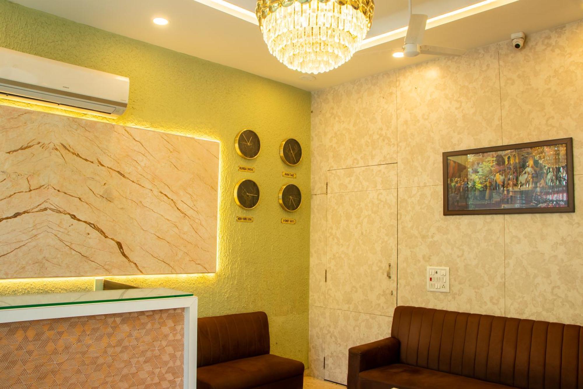 Hotel J R Residency à Navi Mumbai Extérieur photo